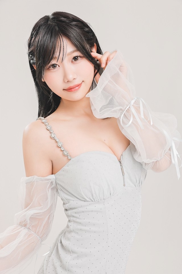 霧島 桃愛プロフィール写真3